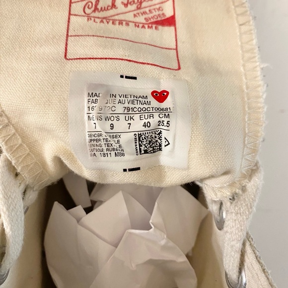 Comme Des Garcons PLAY X Chuck 70 Heart High Top Unisex  Sneaker  M7/WMN9 - Picture 16 of 17